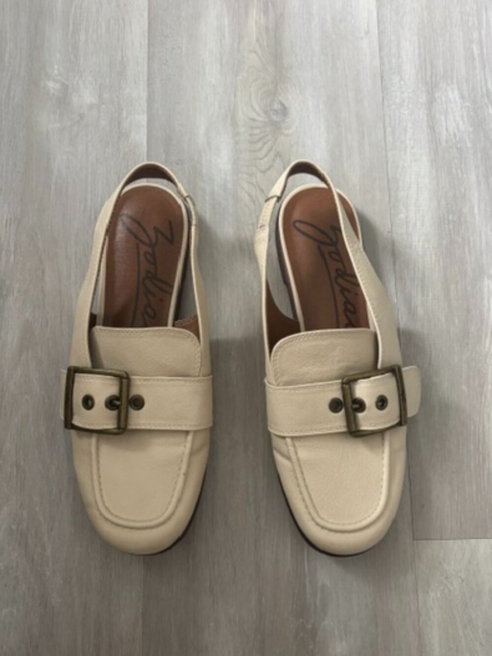 Zodiac Eve slingback flats in bone white - size 9